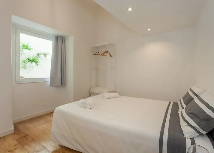 Beguest Santa Catarina Lisboa